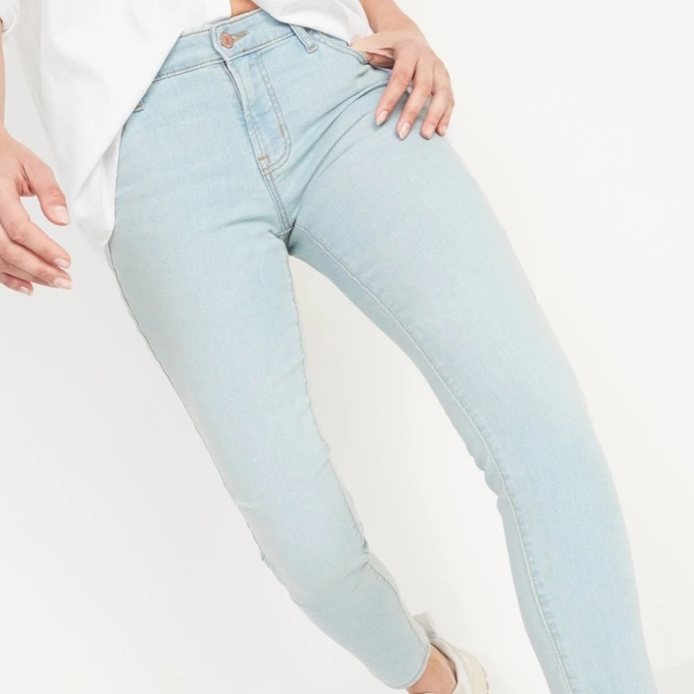 Light Wash High Rise Skinny Jeans